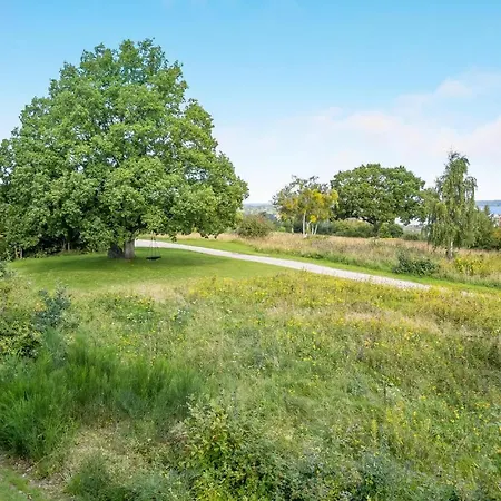 Hébergement de vacances 1 Bedroom Awesome In *