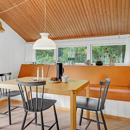 1 Bedroom Awesome In *
