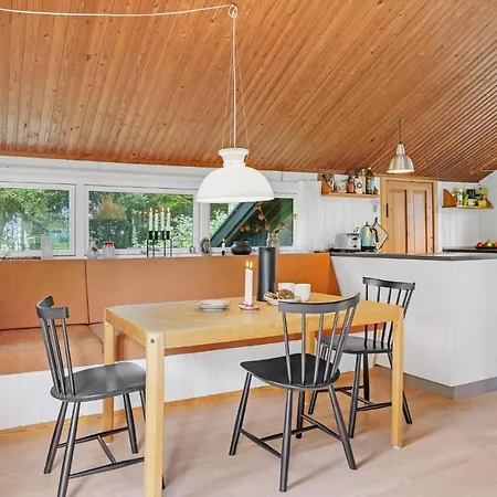 1 Bedroom Awesome In *